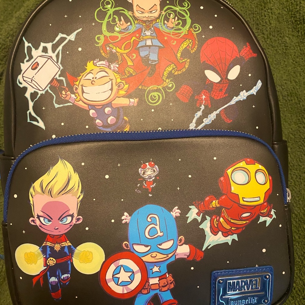 LOUNGEFLY X-LARGE MARVEL GIBLI BACKPACK